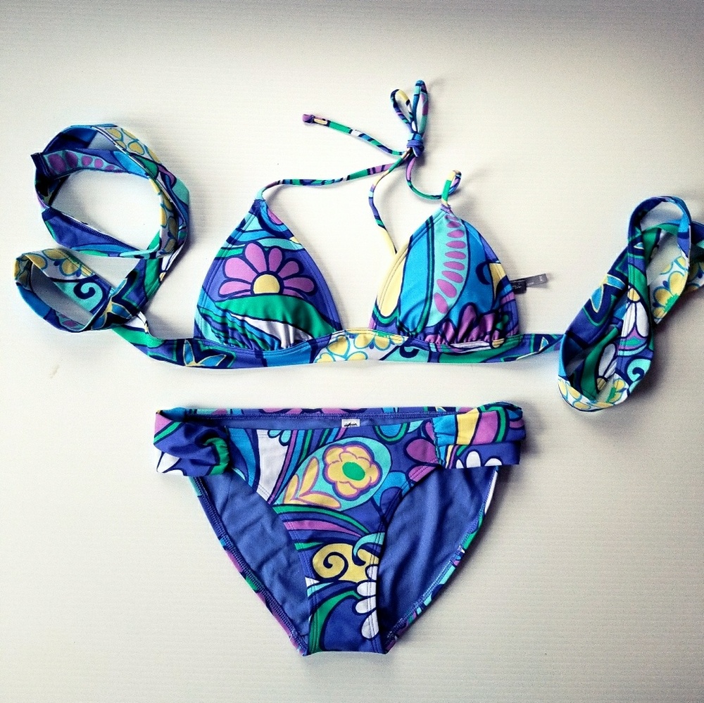 AERIE FLORAL BIKINI NWOT